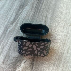 airpod pro case never used